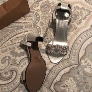 Never worn touch up heels